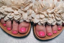 images/pedikuere/pedikuere_rosa_nicefeet.jpg